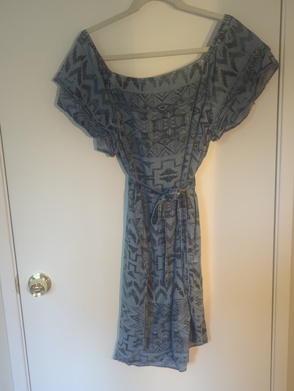 Chelsea & Theodore Light Blue Patterned Off-Shoulder Mini Dress